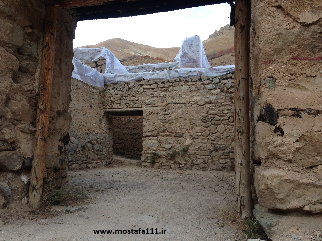 ساختمان های جانبی کاخ ناصرالدین شاهی شهرستانک